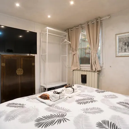 Luxury Piazza Di Spagna Escape With Terrace And Private Apartman Róma