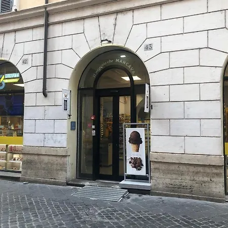 Luxury Piazza Di Spagna Escape With Terrace And Private Рим
