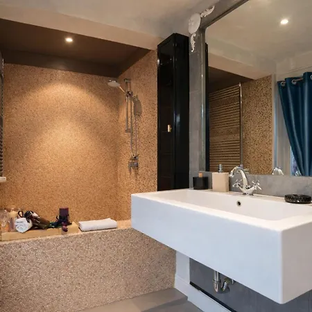 Entire Loft In Via Margutta 2br -2ba Private Steam Bath Inside The Loft