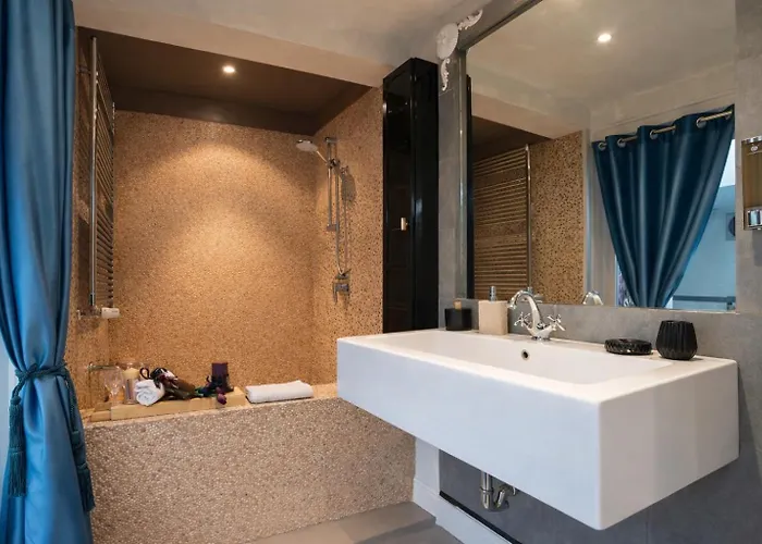 Entire Loft In Via Margutta 2br -2ba Private Steam Bath Inside The Loft